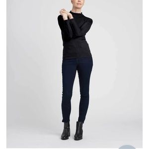 Universal Standard Ali top Medium